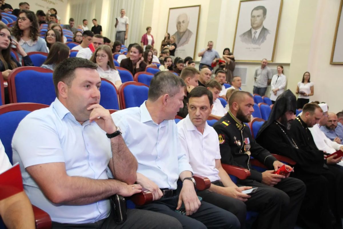 В Симферополе прошел форум, приуроченный ко Дню солидарности в борьбе с терроризмом В Симферополе прошел форум, приуроченный ко Дню солидарности в борьбе с терроризмом