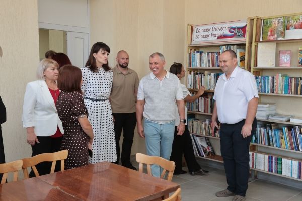 Владимир Константинов посетил Красногвардейский и Первомайский районы Владимир Константинов посетил Красногвардейский и Первомайский районы