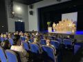 Севастопольский ТЮЗ показал школьникам спектакль о безопасности «Уроки города»