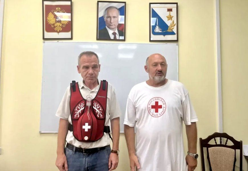 Сотрудники севастопольских рынков и департамента сельского хозяйства и потребительского рынка осваивают навыки спасения жизней Сотрудники севастопольских рынков и департамента сельского хозяйства и потребительского рынка осваивают навыки спасения жизней