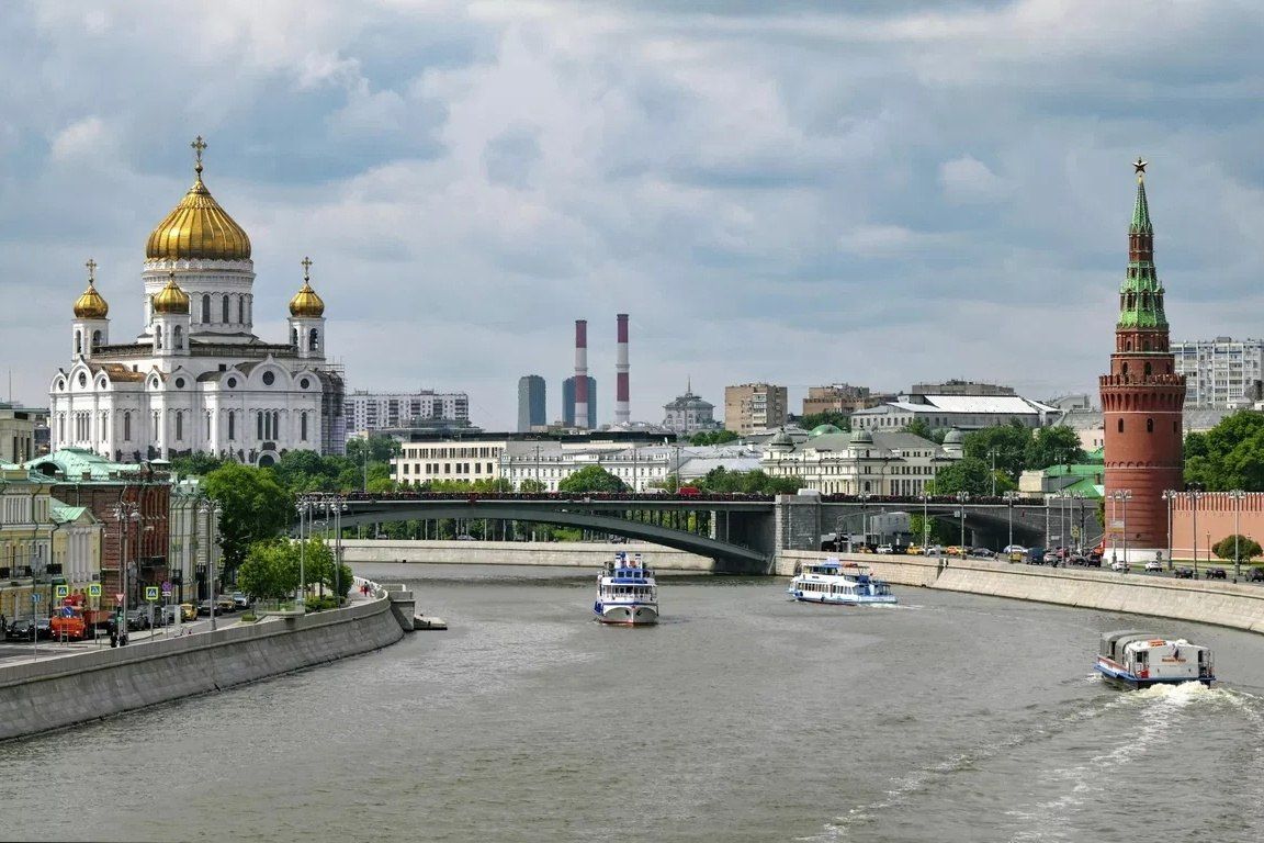 Владимир Константинов: Поздравляю мэра Москвы Сергея Семеновича Собянина, председателя Московской городской Думы Алексея Валерьевича Шапошникова, всех москвичей и гостей столицы с 879-летием Москвы!