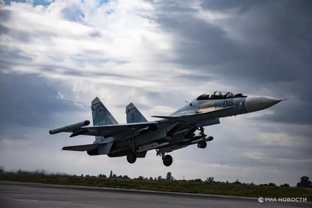 Российские войска поразили в порту "Черноморск" сухогруз с военно-техническим имуществом, поставленным ВСУ западными странами — Минобороны РФ