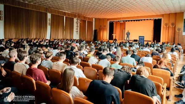 Не стать орудием террора: в Крыму ветеран СВО научил студентов выявлять вербовщиков