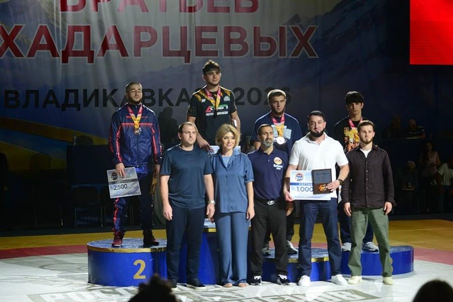 Крымские спортсмены завоевали две медали на международном борцовском турнире во Владикавказе