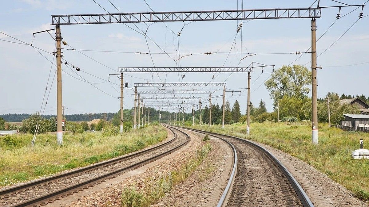 В Крыму приостановили движение электричек на участке Владиславовка – Петрово