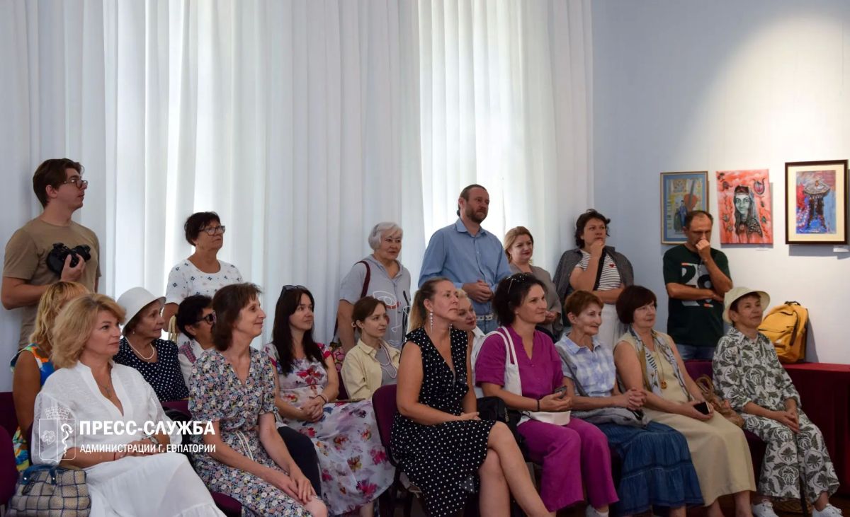 В Евпатории открылись выставки, посвященные караимскому наследию В Евпатории открылись выставки, посвященные караимскому наследию