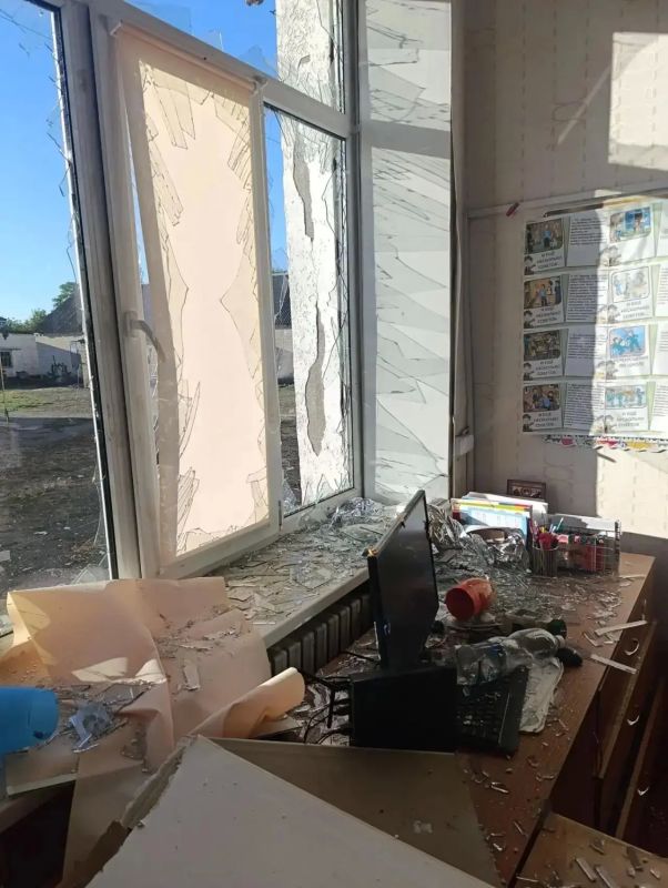 ВСУ обстреляли школу в Запорожской области ВСУ обстреляли школу в Запорожской области
