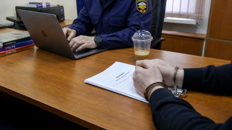 Заработали миллиард на здоровье бойцов. Технолог заочно арестована по делу о поставке тушенки без мяса в зону СВО Заработали миллиард на здоровье бойцов. Технолог заочно арестована по делу о поставке тушенки без мяса в зону СВО