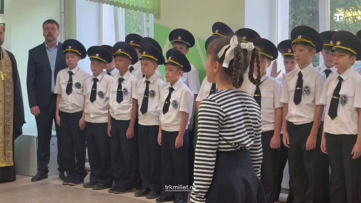 В Симферополе прошла памятная линейка в честь Героя Владислава Дорохина