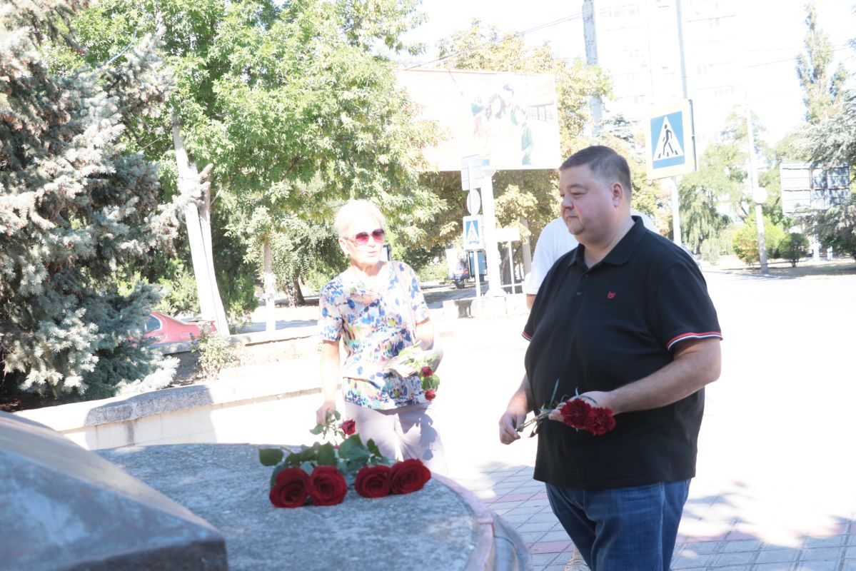 Феодосийцы почтили память героев Крымской войны Феодосийцы почтили память героев Крымской войны