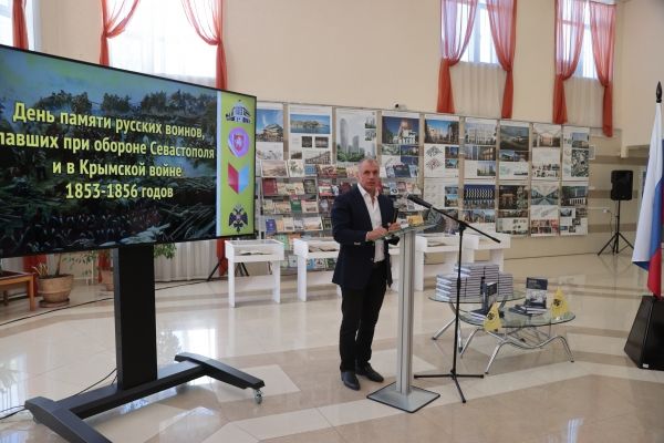 В Симферополе почтили память воинов, павших в Крымской войне 1853-1856 годов В Симферополе почтили память воинов, павших в Крымской войне 1853-1856 годов