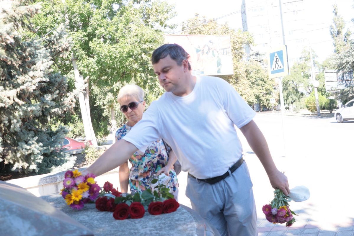Феодосийцы почтили память героев Крымской войны Феодосийцы почтили память героев Крымской войны