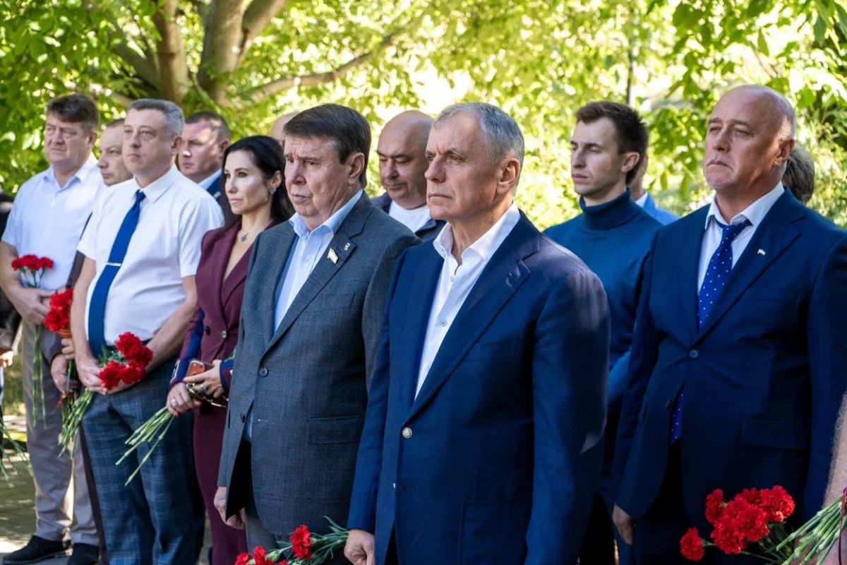 Михаил Афанасьев: В День памяти воинов, павших в Крымской войне 1853 - 1856 годов, мы отдаем дань уважения героизму русских солдат, их отваге и самопожертвованию Михаил Афанасьев: В День памяти воинов, павших в Крымской войне 1853 - 1856 годов, мы отдаем дань уважения героизму русских солдат, их отваге и самопожертвованию