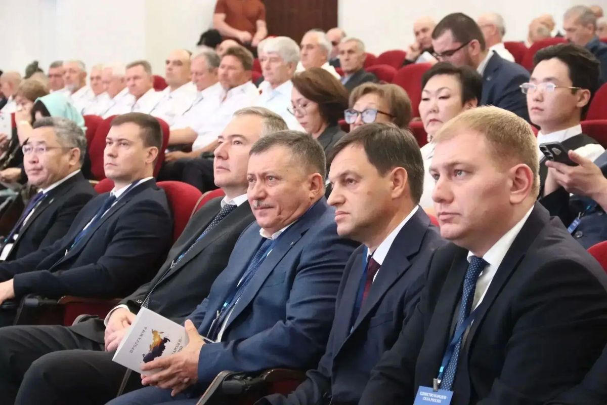 В День языков народов России в Махачкале прошла Межрегиональная конференция «Единство народов – Сила России!» В День языков народов России в Махачкале прошла Межрегиональная конференция «Единство народов – Сила России!»