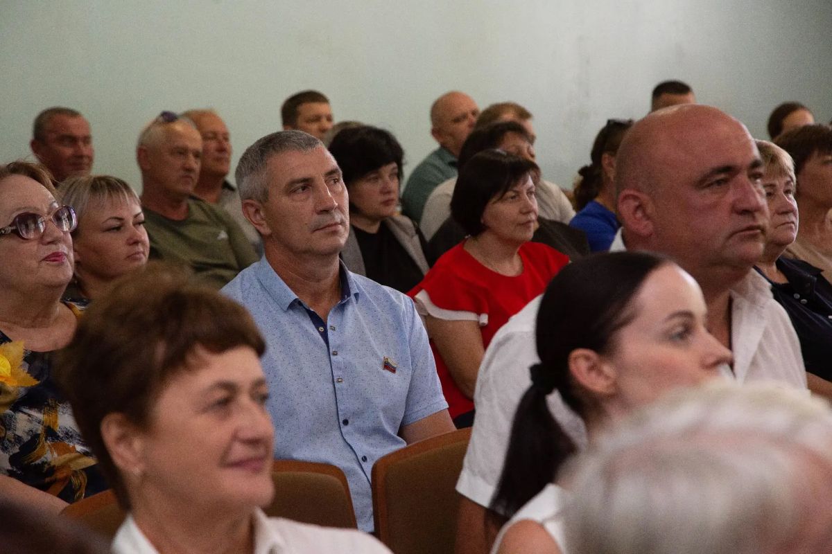 Владимир Константинов: Сельские регионы Крыма справляются с сегодняшними вызовами, при этом не прекращая уделять внимание вопросам инфраструктурного развития Владимир Константинов: Сельские регионы Крыма справляются с сегодняшними вызовами, при этом не прекращая уделять внимание вопросам инфраструктурного развития