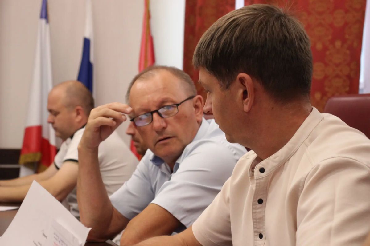 И. о. главы администрации Игорь Крутьков провел прием граждан И. о. главы администрации Игорь Крутьков провел прием граждан