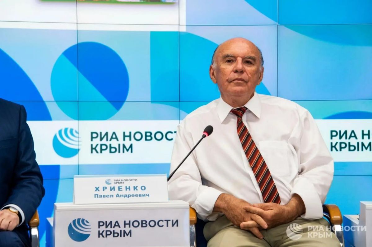 В Симферополе представили монографию о связях экс-мэра Москвы Юрия Лужкова с Крымом В Симферополе представили монографию о связях экс-мэра Москвы Юрия Лужкова с Крымом