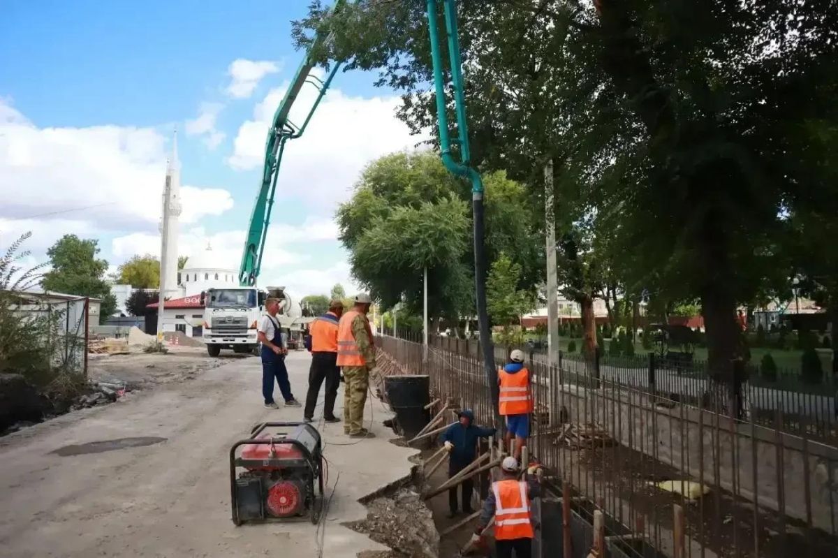 В Белогорске продолжается ремонт дорог