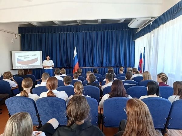 Депутаты Госсовета Крыма провели парламентские уроки, посвящённые героям Крымской войны Депутаты Госсовета Крыма провели парламентские уроки, посвящённые героям Крымской войны