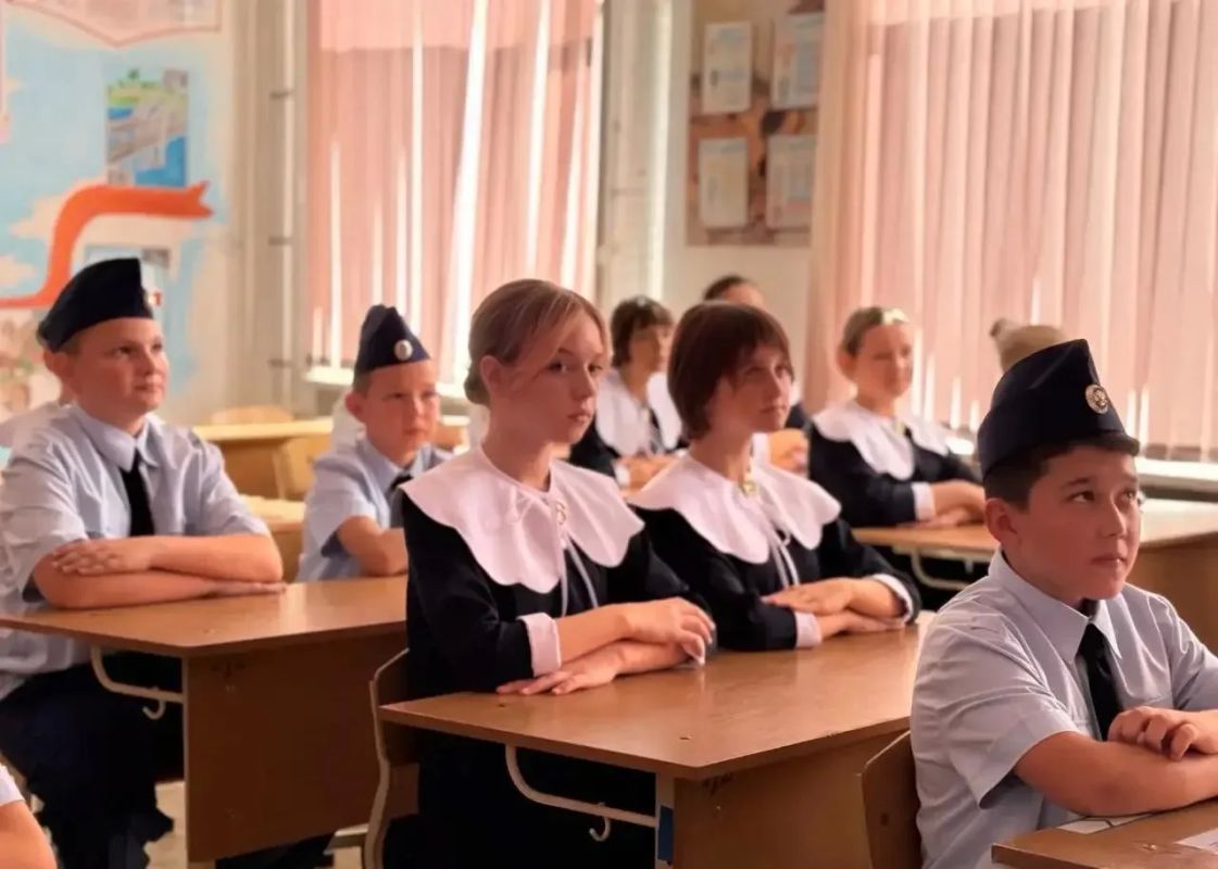 Уроки мужества и милосердия: ученицы школы №37 почтили память героев Крымской войны Уроки мужества и милосердия: ученицы школы №37 почтили память героев Крымской войны