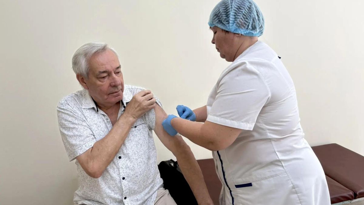 Старт прививочной кампании: Крым получил 300 тысяч доз вакцины от гриппа