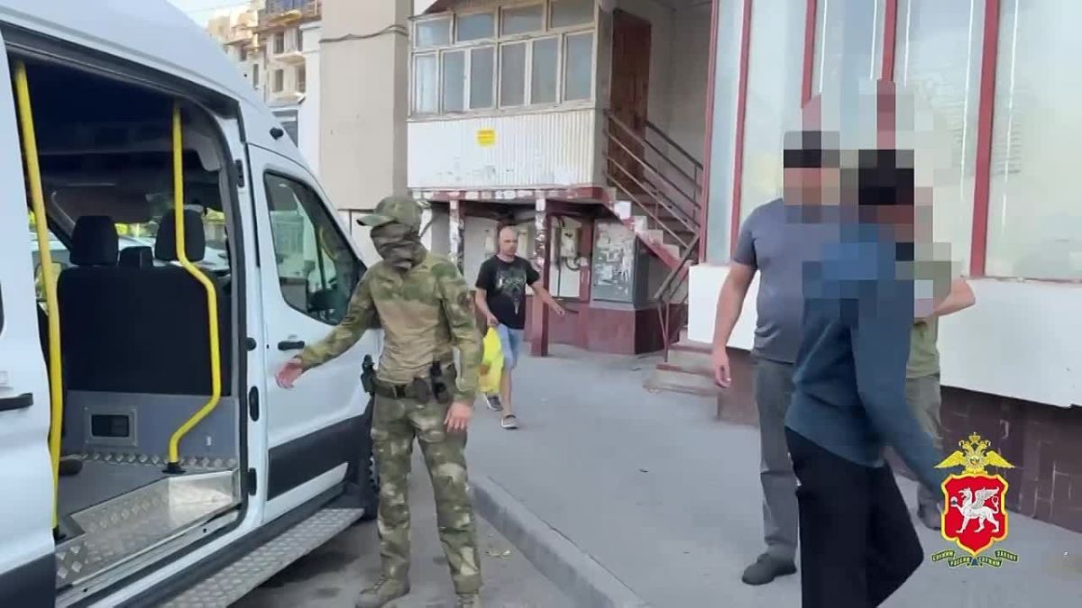 На крупнейшем симферопольском рынке устроили облаву на мигрантов
