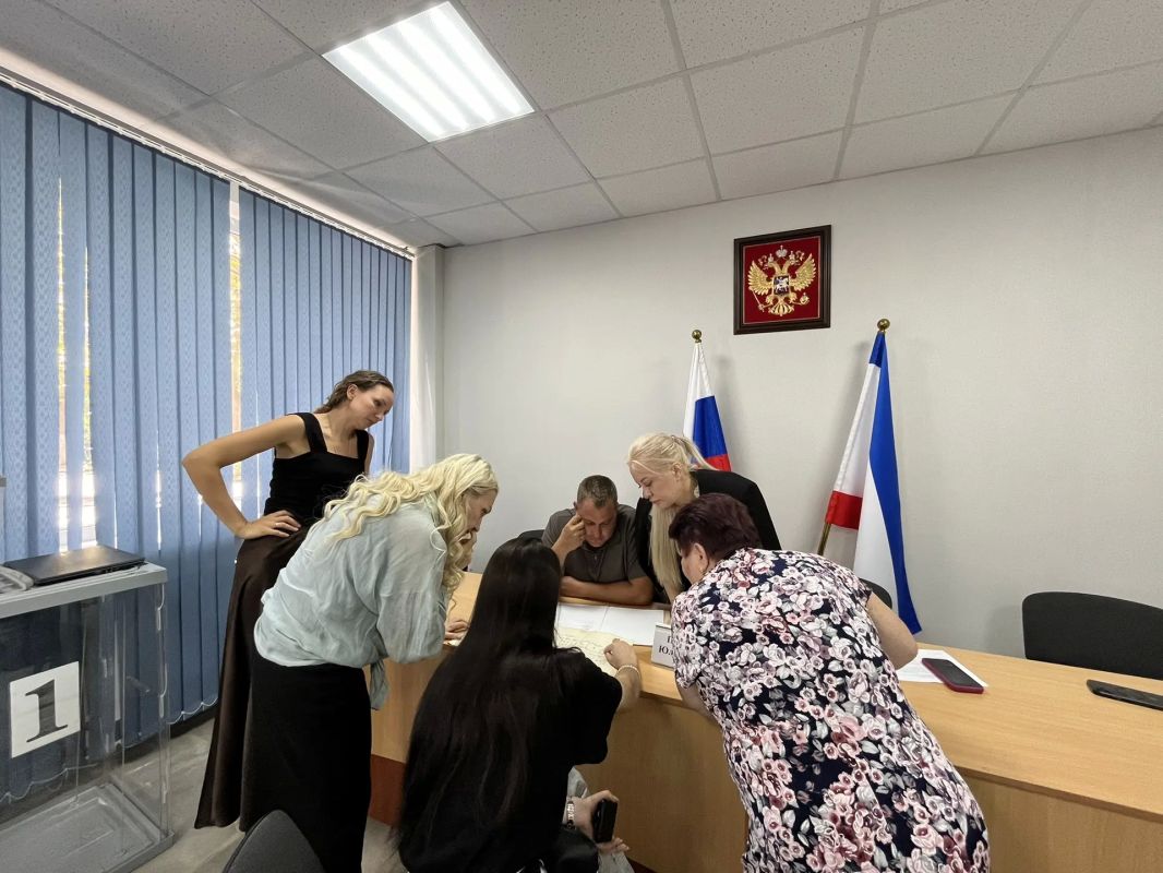 На этой неделе прошел личный прием граждан Главы администрации г. Саки На этой неделе прошел личный прием граждан Главы администрации г. Саки
