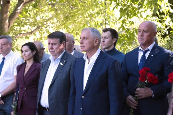 Депутаты Госсовета Крыма провели парламентские уроки, посвящённые героям Крымской войны