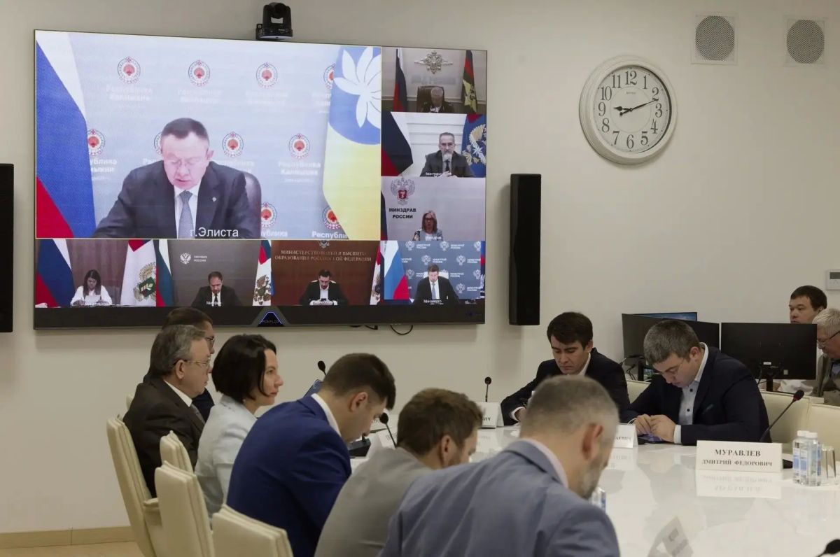 Глава Минстроя России Ирек Файзуллин принял участие в заседании президиума (штаба) Правительственной комиссии по региональному развитию в формате видеоконференцсвязи Глава Минстроя России Ирек Файзуллин принял участие в заседании президиума (штаба) Правительственной комиссии по региональному развитию в формате видеоконференцсвязи
