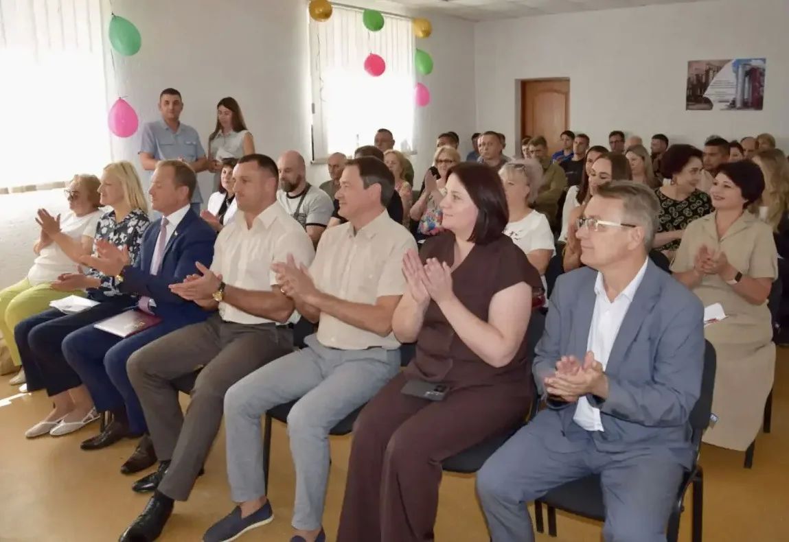 Врио министра промышленности и торговли Республики Крым Ирина Фролова приняла участие в торжественном мероприятии, посвящённом 94-й годовщине со дня основания АО «Бром»