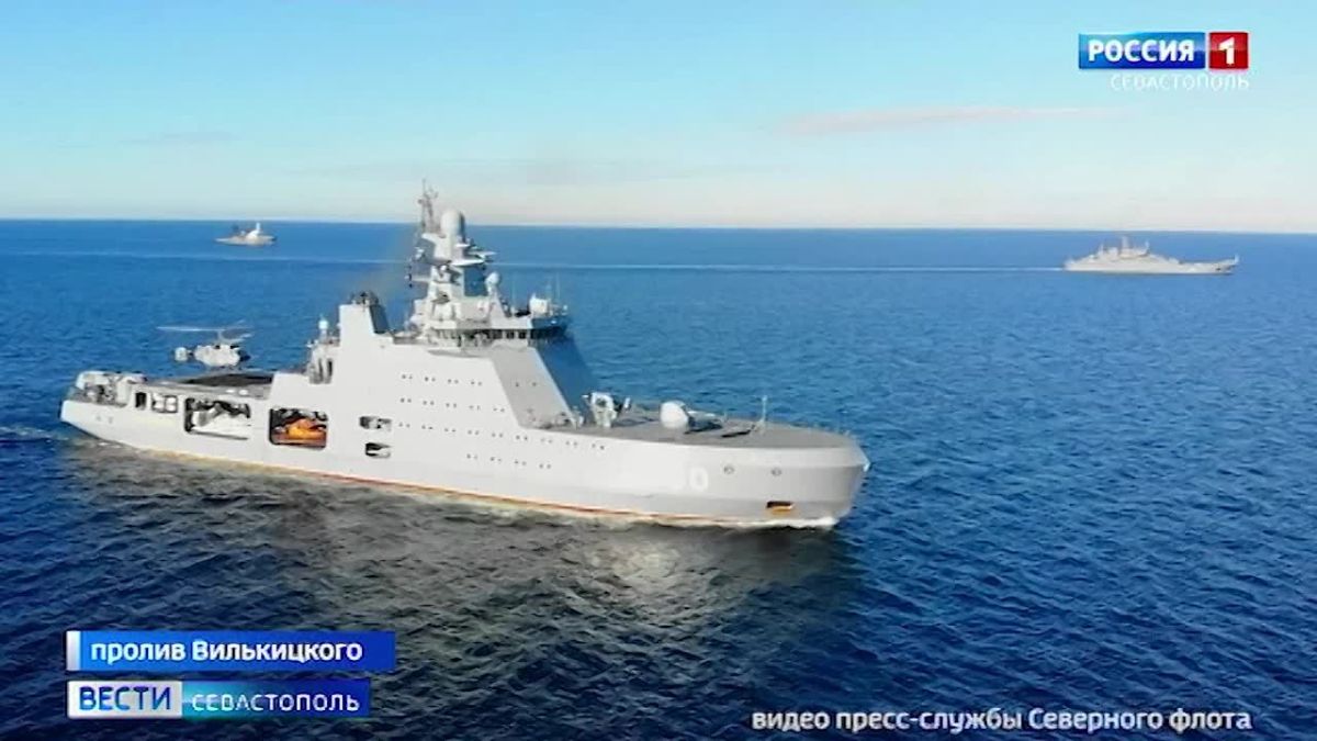 Обеспечивать защиту интересов России в Арктике на неделе продолжили наши военные моряки