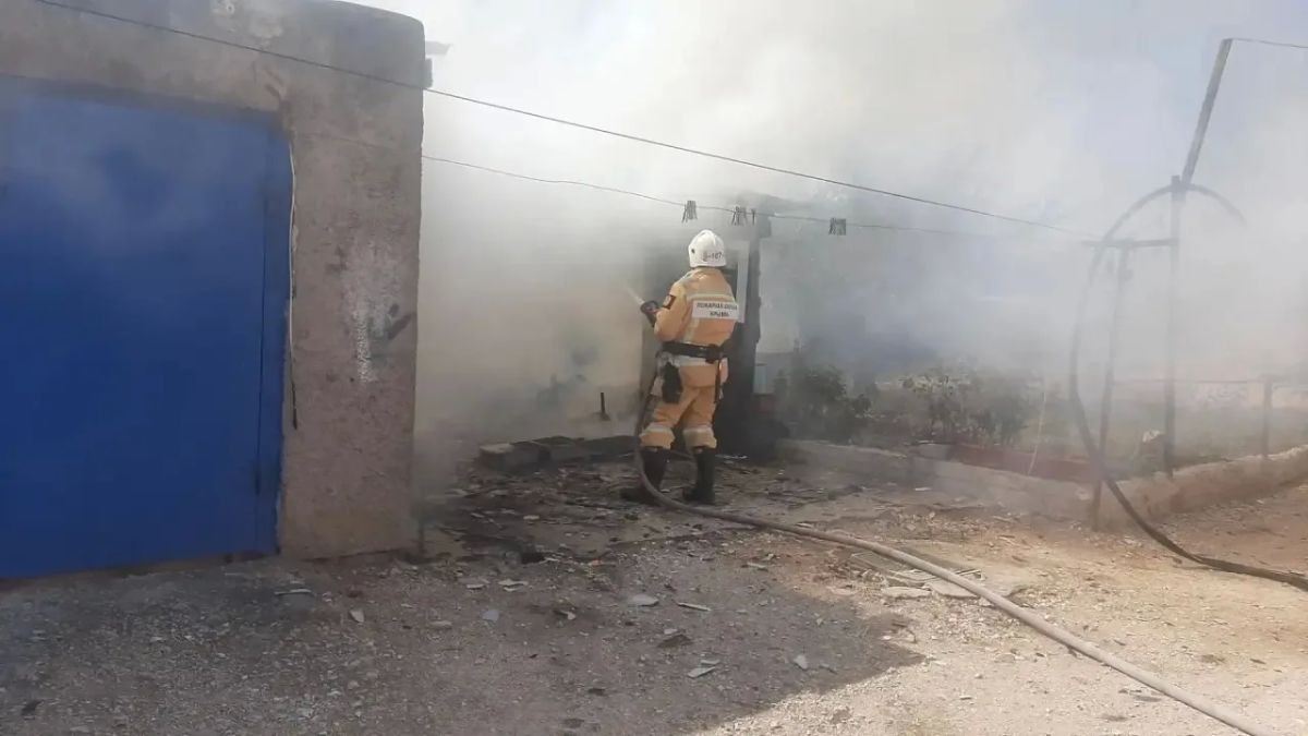 Ликвидация пожара в Кировском районе Ликвидация пожара в Кировском районе