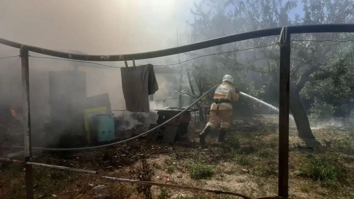 Ликвидация пожара в Кировском районе Ликвидация пожара в Кировском районе