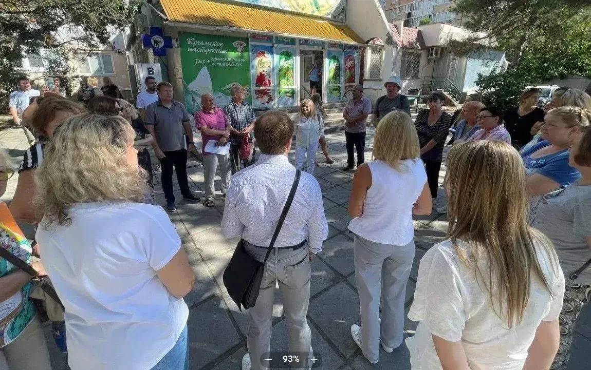 Традиционно выходные посвятила обходам многоквартирных домов и встречам с жителями Традиционно выходные посвятила обходам многоквартирных домов и встречам с жителями
