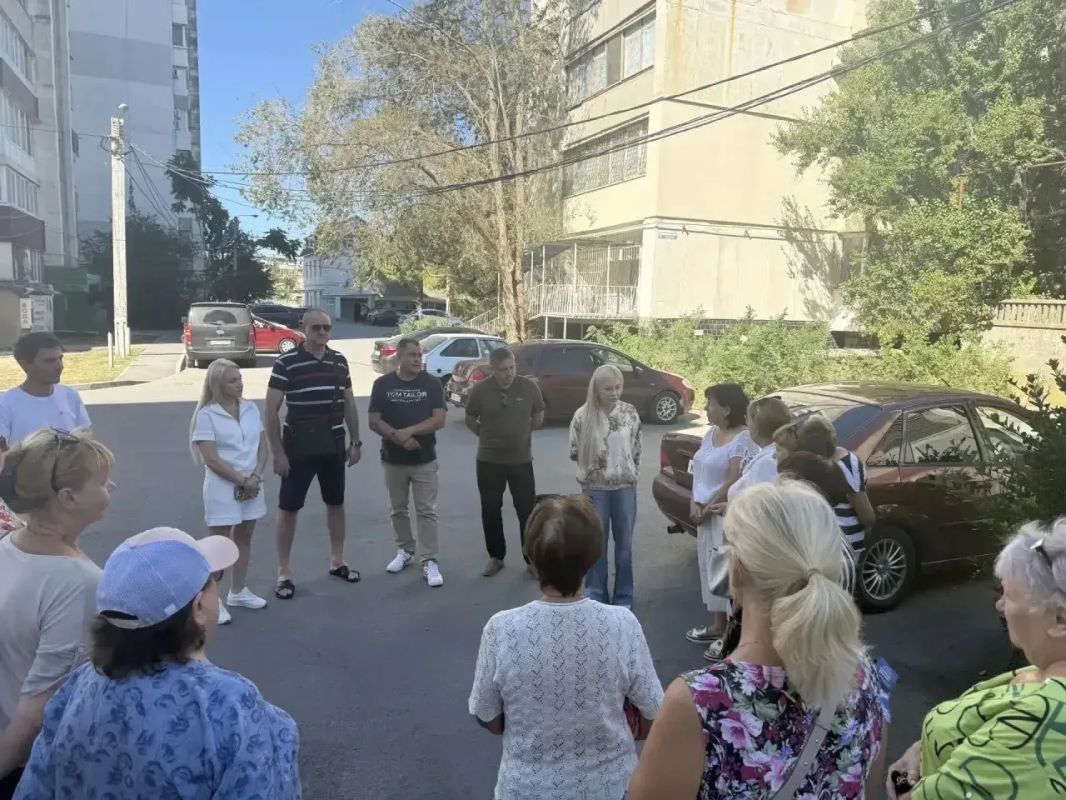 В прошедшие выходные вместе с заместителями проводили встречи с жителями В прошедшие выходные вместе с заместителями проводили встречи с жителями