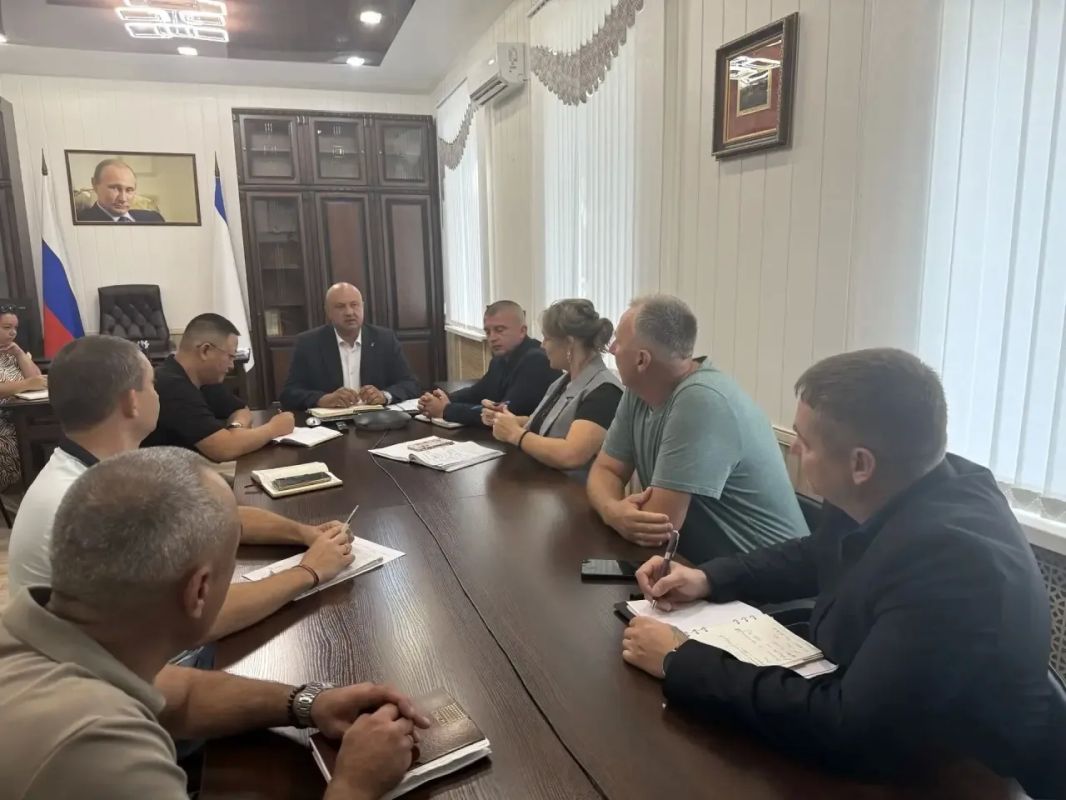 Заседания оперативного штаба по проблемным вопросам в режиме ЧС проходят в ежедневном формате Заседания оперативного штаба по проблемным вопросам в режиме ЧС проходят в ежедневном формате