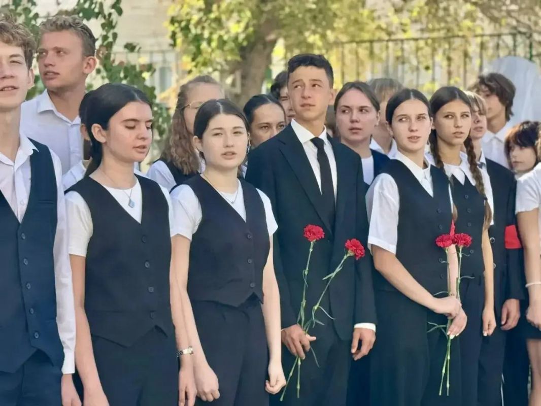 Юлия Предыбайло: МЫ ПОМНИМ, МЫ ГОРДИМСЯ!. Сегодня в Сакской гимназии Юлия Предыбайло: МЫ ПОМНИМ, МЫ ГОРДИМСЯ!. Сегодня в Сакской гимназии