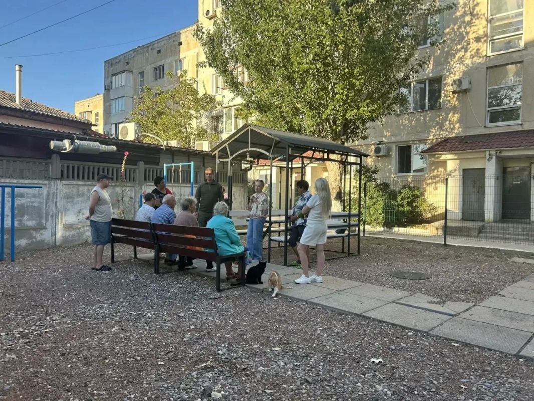 В прошедшие выходные вместе с заместителями проводили встречи с жителями В прошедшие выходные вместе с заместителями проводили встречи с жителями