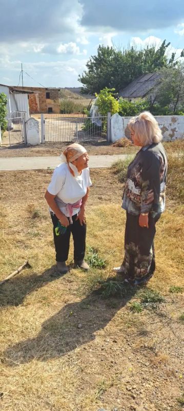 Заместители главы администрации Сакского района продолжают выезды в населенные пункты Сакского района Заместители главы администрации Сакского района продолжают выезды в населенные пункты Сакского района