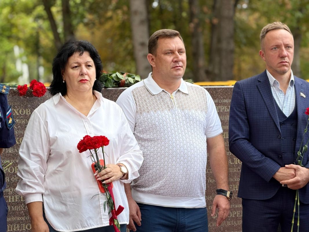 Юрий Нестеренко: Дан старт муниципальному этапу Регионального патриотического проекта и конкурса «Вахта Памяти поколений – «Пост № 1» Юрий Нестеренко: Дан старт муниципальному этапу Регионального патриотического проекта и конкурса «Вахта Памяти поколений – «Пост № 1»