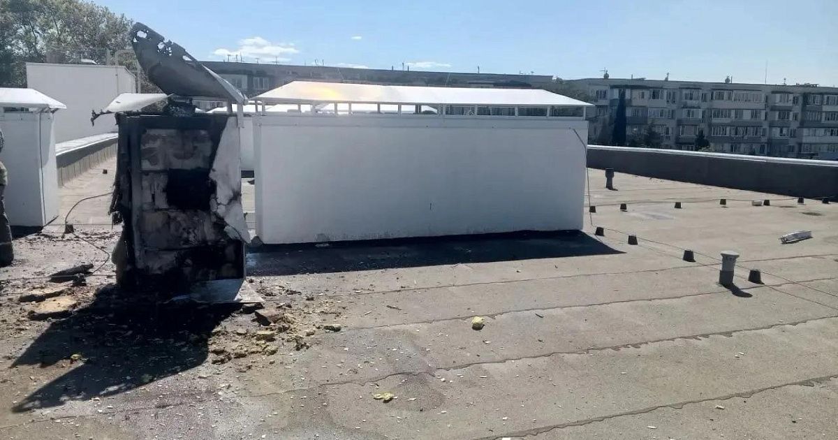 В результате отражения атаки БПЛА в Севастополе загорелась кровля детского сада