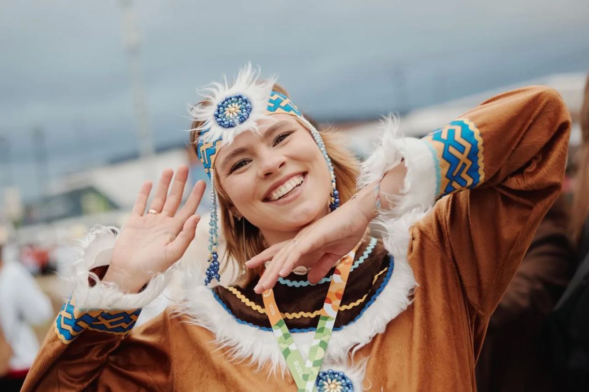 В одном ритме!. Сегодня на МФМ-2026 прошло одно из самых масштабных и красочных событий – Шествие молодёжи мира! Тысячи участников представили культуру своего народа, выйдя в национальных костюмах В одном ритме!. Сегодня на МФМ-2026 прошло одно из самых масштабных и красочных событий – Шествие молодёжи мира! Тысячи участников представили культуру своего народа, выйдя в национальных костюмах