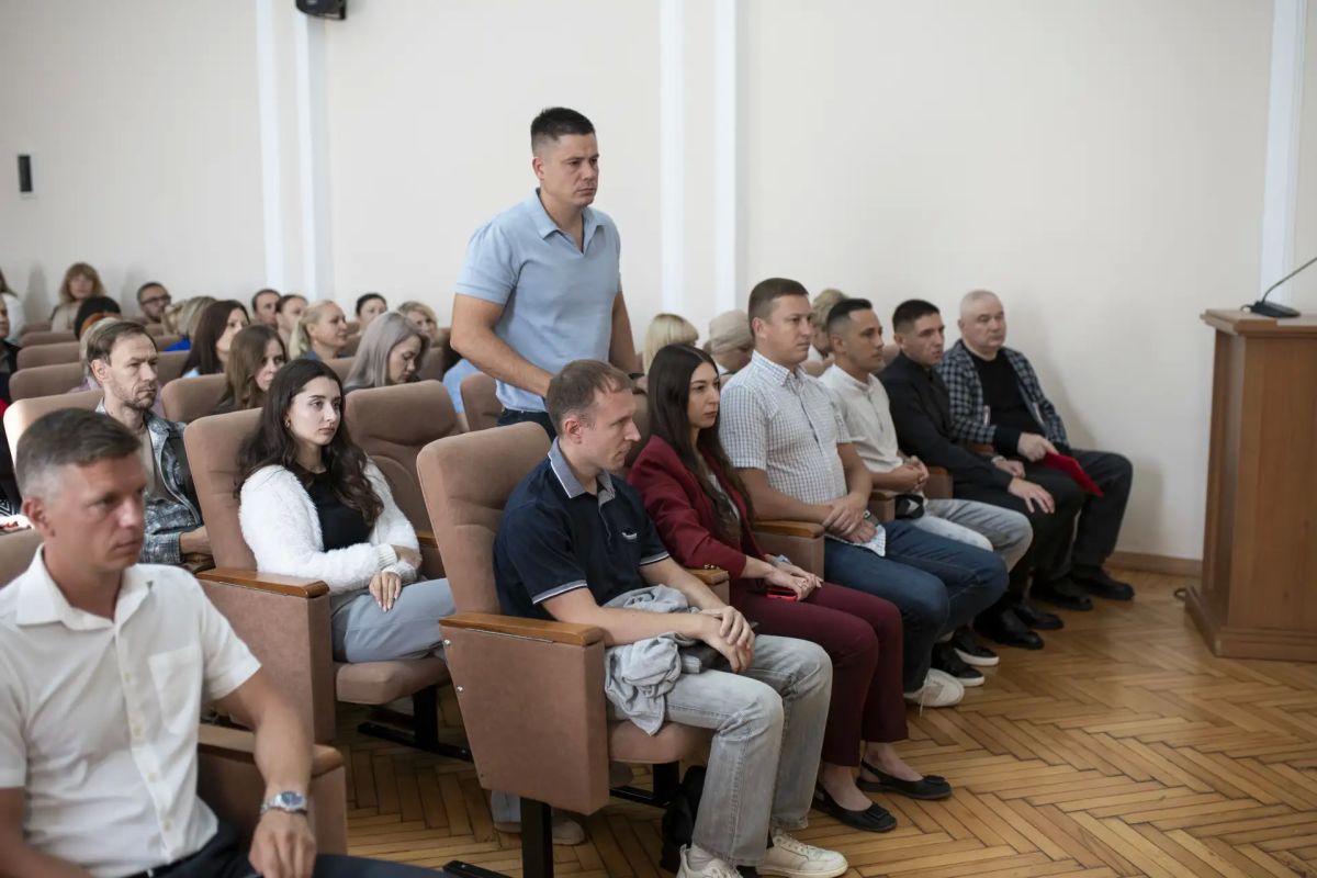 В Симферополе состоялось оперативно-хозяйственное совещание, в ходе которого руководители структурных подразделений отчитались о проделанной работе В Симферополе состоялось оперативно-хозяйственное совещание, в ходе которого руководители структурных подразделений отчитались о проделанной работе