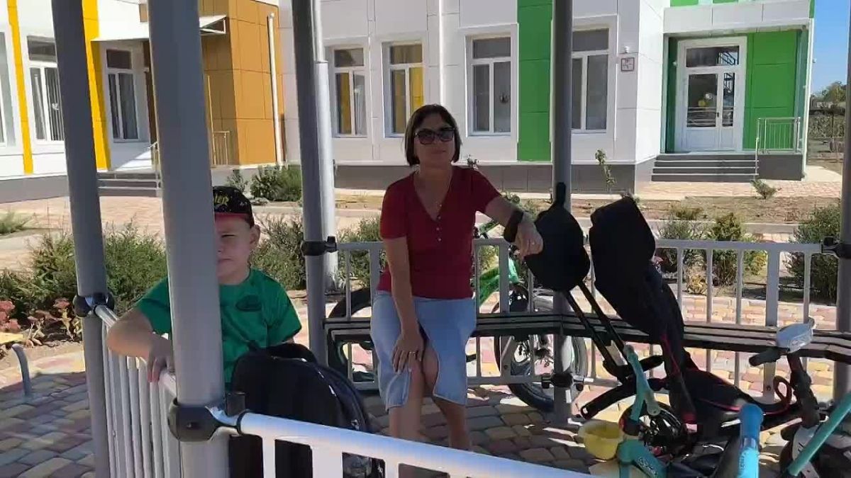 На Севере Крыма продолжаются строительные и ремонтные работы на социальных объектах