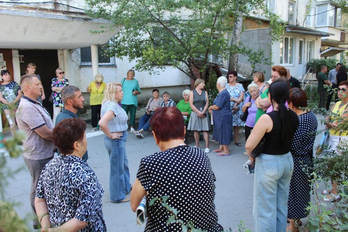 Янина Павленко: Выезд в Белогорский район. Детальное знакомство с сельскими поселениями продолжаю, глобальная задача – побывать во всех уголочках, дотянуться до каждого, кому нужна помощь и поддержка Янина Павленко: Выезд в Белогорский район. Детальное знакомство с сельскими поселениями продолжаю, глобальная задача – побывать во всех уголочках, дотянуться до каждого, кому нужна помощь и поддержка