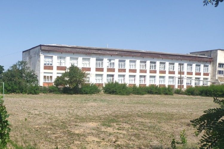 Парта опустела, а учитель пения сидит в СИЗО: в Крыму вспоминают школьницу, погибшую при страшных обстоятельствах Парта опустела, а учитель пения сидит в СИЗО: в Крыму вспоминают школьницу, погибшую при страшных обстоятельствах