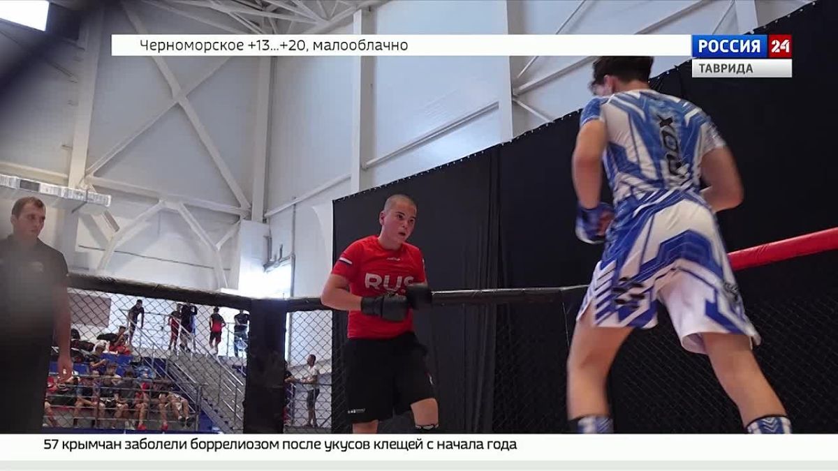 Более 300 крымских спортсменов по ММА приняли участие в турнире «Генуэзская битва»