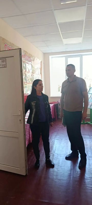 Первый заместитель главы администрации Сакского района Андрей Польченко с рабочим визитом посетил село Веселовка Первый заместитель главы администрации Сакского района Андрей Польченко с рабочим визитом посетил село Веселовка