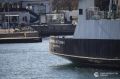 Шторм остановил движение парома в Севастополе