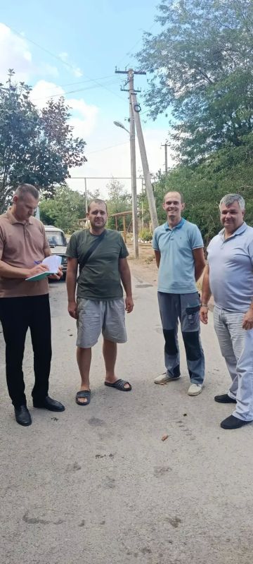 Первый заместитель главы администрации Сакского района Андрей Польченко с рабочим визитом посетил село Веселовка Первый заместитель главы администрации Сакского района Андрей Польченко с рабочим визитом посетил село Веселовка